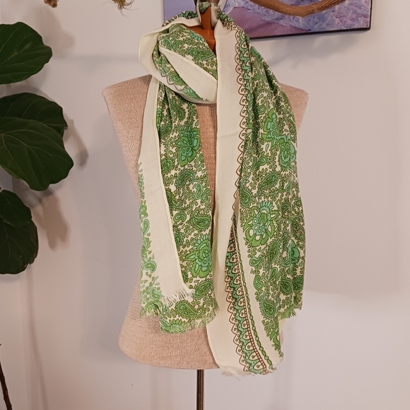 Womens Neck Scarf Fall Winter Green Paisley Boho Beige  Shawl - Picture 2 of 6